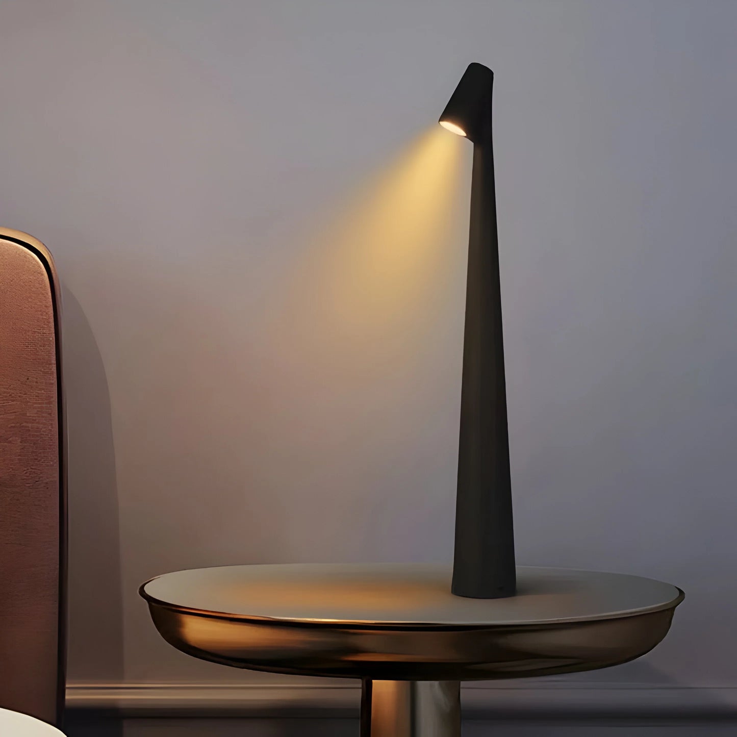 Sleeky LED Touch Lamp – Modern Aluminum Accent Light